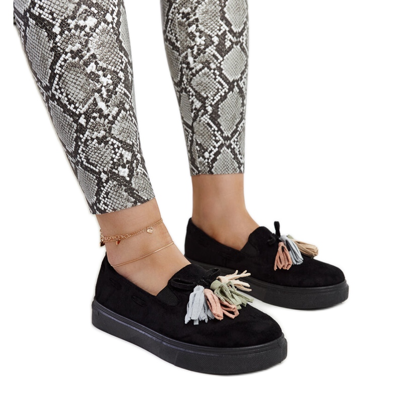 Chaussures noires avec pompons colorés d'Adaldrida le noir