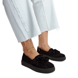 Chaussures noires à pompons d'Adaldrida