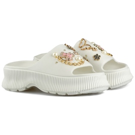 Tongs femme en caoutchouc blanc avec décorations blanche