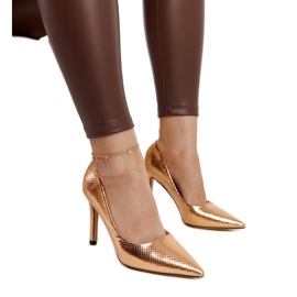 Talons aiguilles vernis champagne vins doré