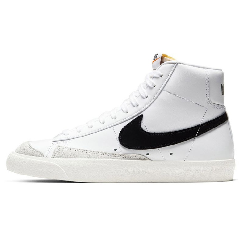 Chaussures Nike Blazer Mid '77 W CZ1055 100 blanche Chaussures Nike Blazer Mid '77 W CZ1055 100 blanche