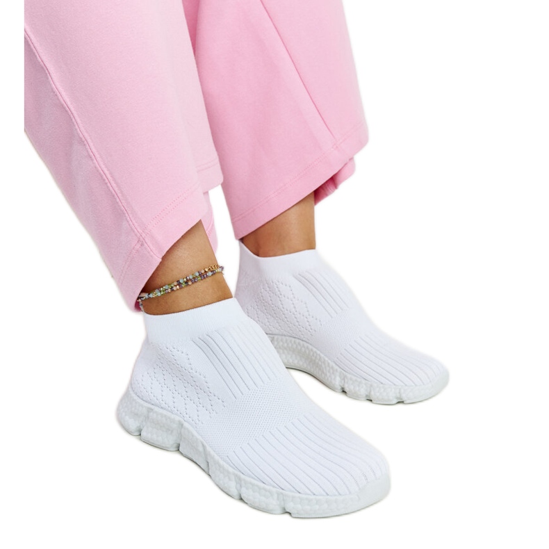 Baskets de sport légères blanches de Vaclav Baskets de sport légères blanches de Vaclav