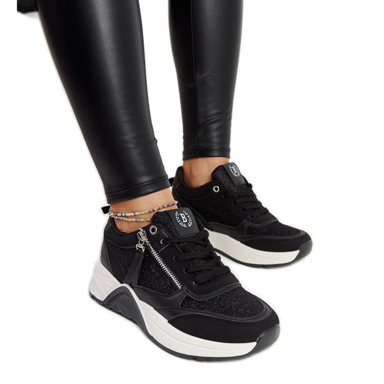 Baskets noires brillantes sur la plateforme Makda le noir Baskets noires brillantes sur la plateforme Makda le noir