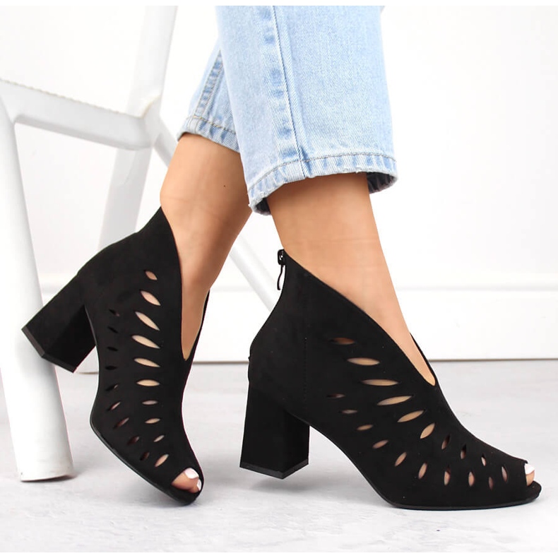 Bottines femme en daim ajourées à bout ouvert, noir Potocki LE20318 le noir