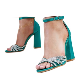 Sandales à talons hauts brillantes vertes de Zrinka
