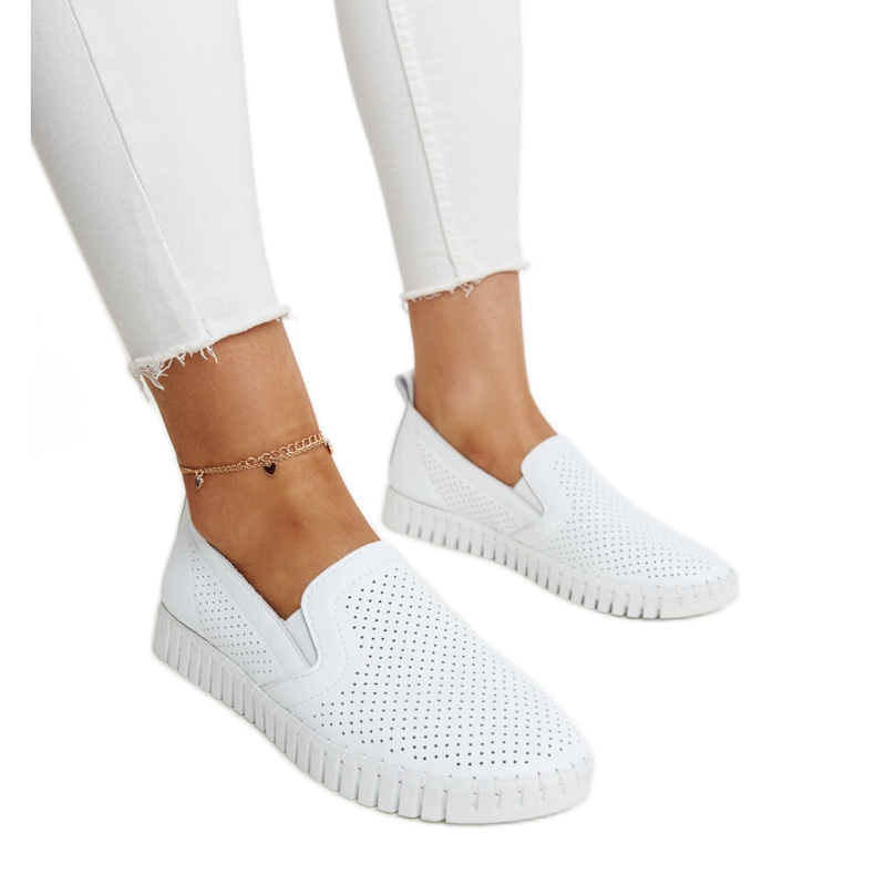 Chaussures en cuir ajouré blanc par Vinceza blanche Chaussures en cuir ajouré blanc par Vinceza blanche