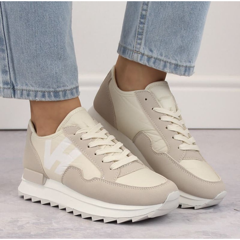 Chaussures de sport à plateforme beiges Potocki WOL214