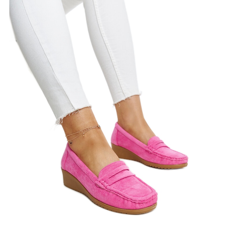 Mocassins compensés en daim rose foncé par Sakena