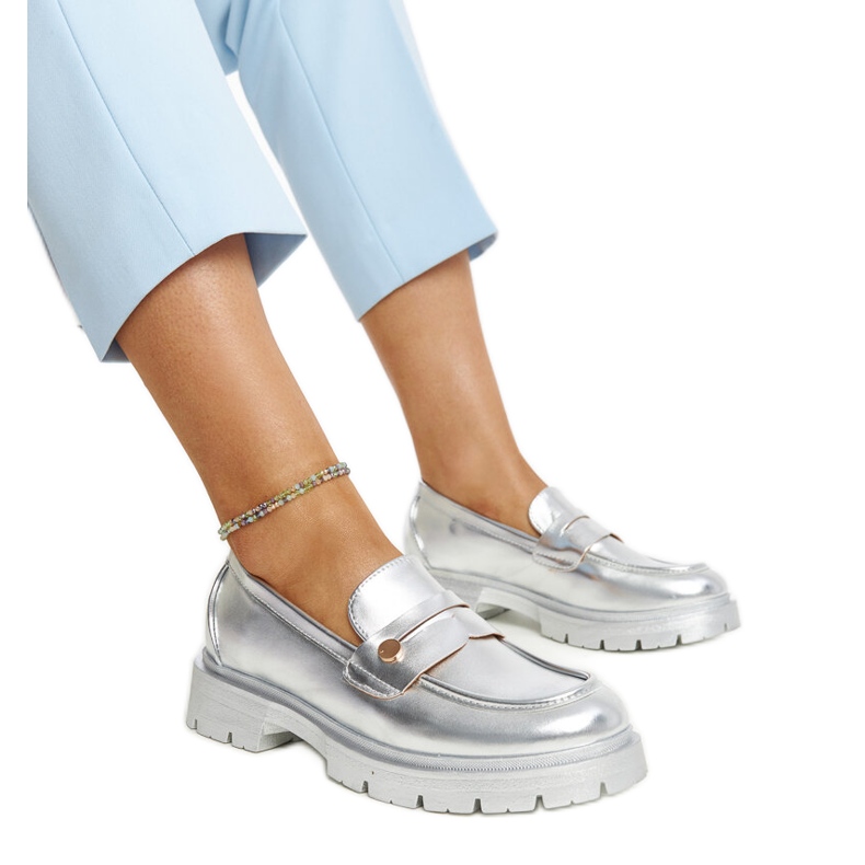 Mocassins en cuir écologique argenté Mladenka