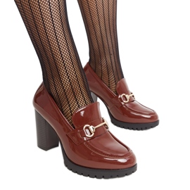 Escarpins à talons vernis marron par Giacoma brun Escarpins à talons vernis marron par Giacoma brun