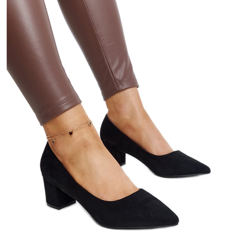 Escarpins à talons hauts Araxi noirs le noir