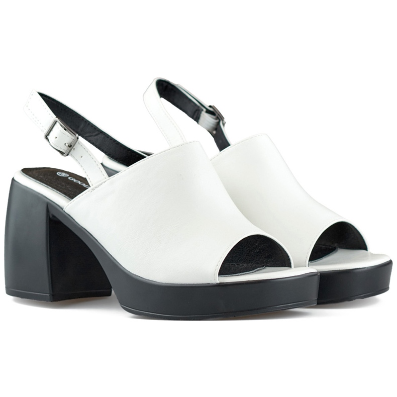 Sandales femme blanches à talon noir