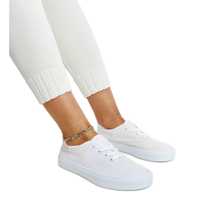 Baskets en tissu blanc par Fantina blanche