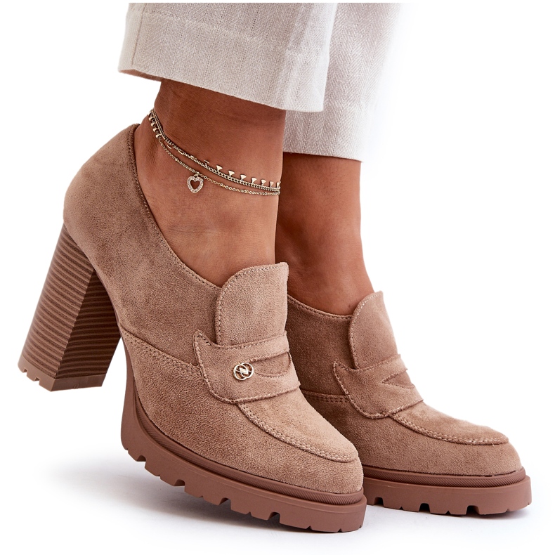 Evento Chaussures en daim écologique pour femmes sur un talon haut Larmaves beiges