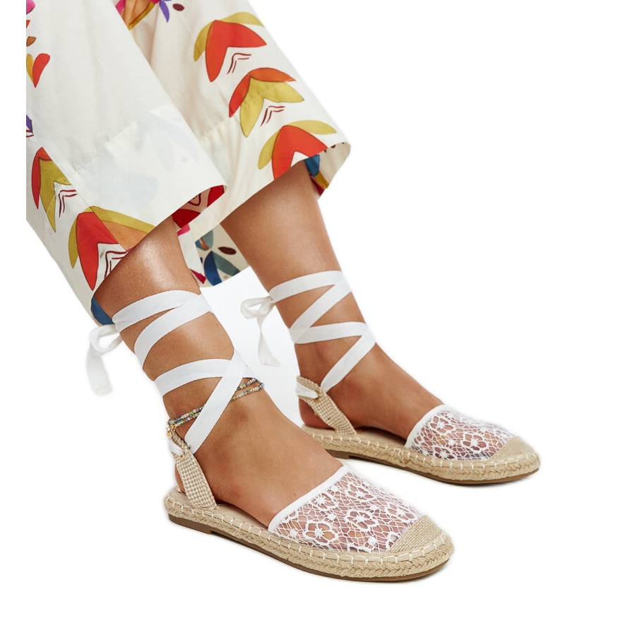 Espadrilles en dentelle blanche a talon ouvert Chaussures a la mode