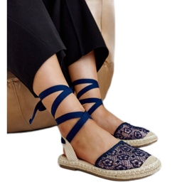 Espadrilles en dentelle bleu marine à talon ouvert par Teha Espadrilles en dentelle bleu marine à talon ouvert par Teha