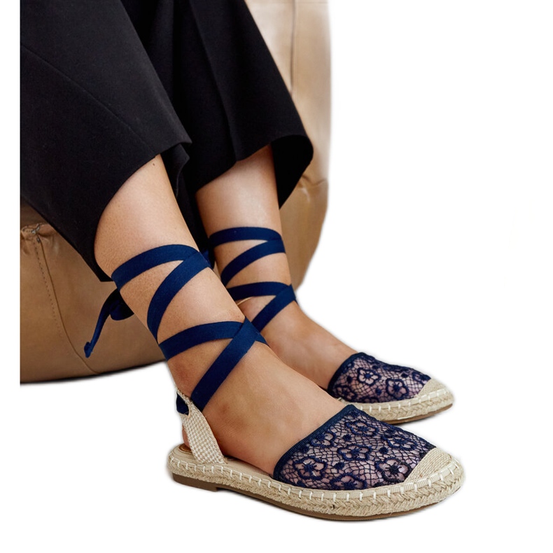 Espadrilles en dentelle bleu marine à talon ouvert par Teha