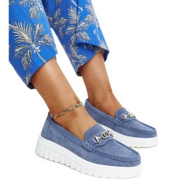 Chaussures en cuir bleu avec boucle décorative