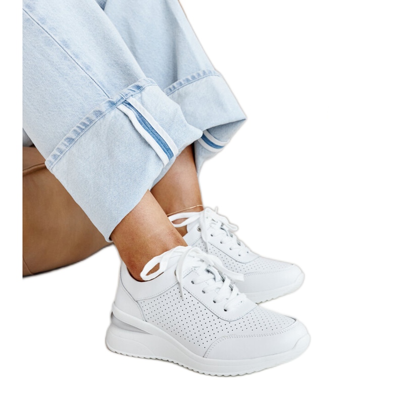 Chaussures de sport en cuir blanc blanche Chaussures de sport en cuir blanc blanche