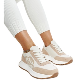 Chaussures de sport femme en cuir beige Chaussures de sport femme en cuir beige