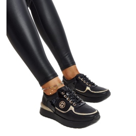 Chaussures en cuir noir avec boucle décorative