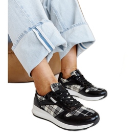 Chaussures en cuir noir avec boucle décorative le noir Chaussures en cuir noir avec boucle décorative le noir