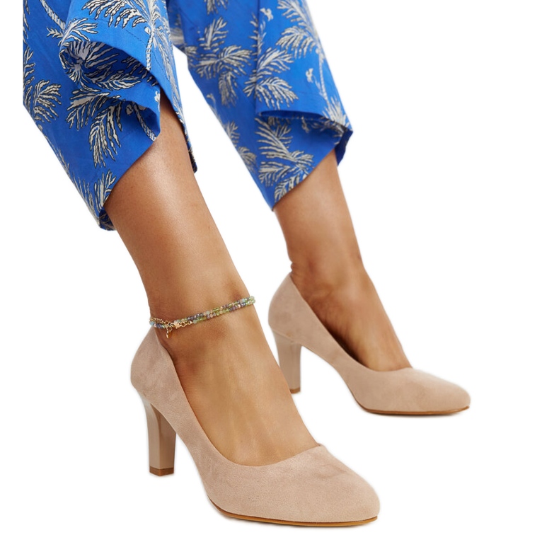 Escarpins à talons beiges avec empiècement en cuir de Lalande Escarpins à talons beiges avec empiècement en cuir de Lalande