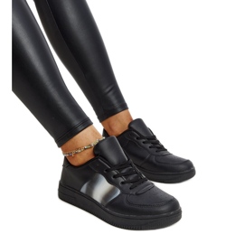 Chaussures en cuir noir avec boucle décorative