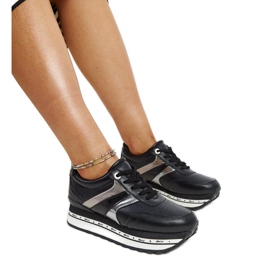 Chaussures en cuir noir avec boucle décorative