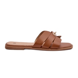 Tongs plates pour femmes avec décoration Kavinia camel brun