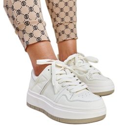 Baskets en cuir blanc blanche