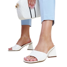 Tongs à talons hauts Andela vernies blanches Tongs à talons hauts Andela vernies blanches