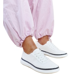 Baskets Biserka ajourées blanches et noires