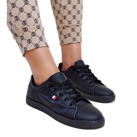 Baskets en cuir écologique Gioya noires