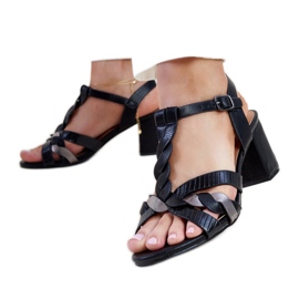 Sandales noires à talons hauts de Blaga le noir