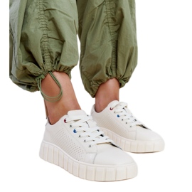 Baskets en cuir beige de Zvonka