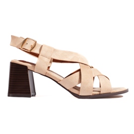 Sandales à talons en daim beige