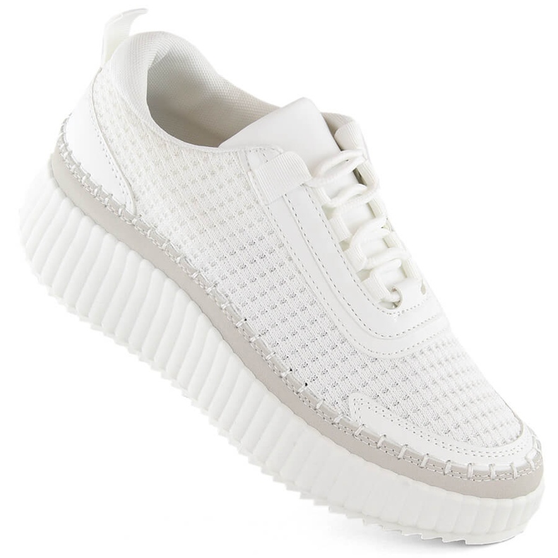 Chaussures de sport à plateforme pour femmes, blanches McBraun 23219 Chaussures de sport à plateforme pour femmes, blanches McBraun 23219