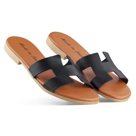 Chaussons noirs pour femmes en cuir naturel