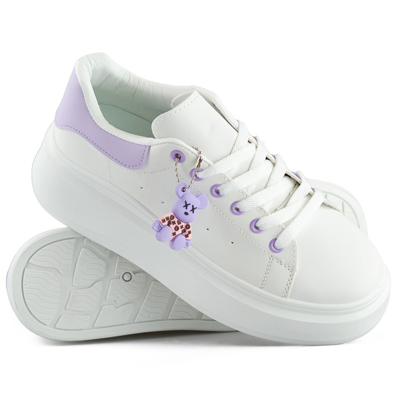 Chaussures de sport blanches à semelle épaisse et ours en peluche violet