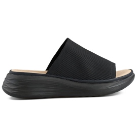 Tongs noires souples pour femmes sur une plateforme, tongs avec tige en chaussette