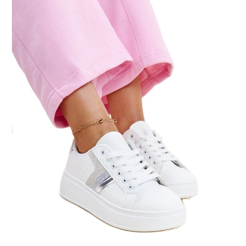 Baskets Basmalia blanches