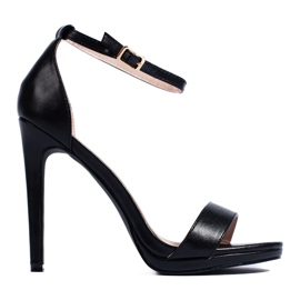 Sandales noires à talon haut