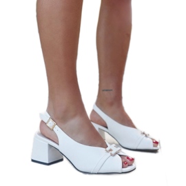 Sandales blanches avec semelle intérieure en cuir Totana