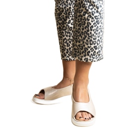 Sandales à enfiler dorées avec brillance Taylak d'or Sandales à enfiler dorées avec brillance Taylak d'or