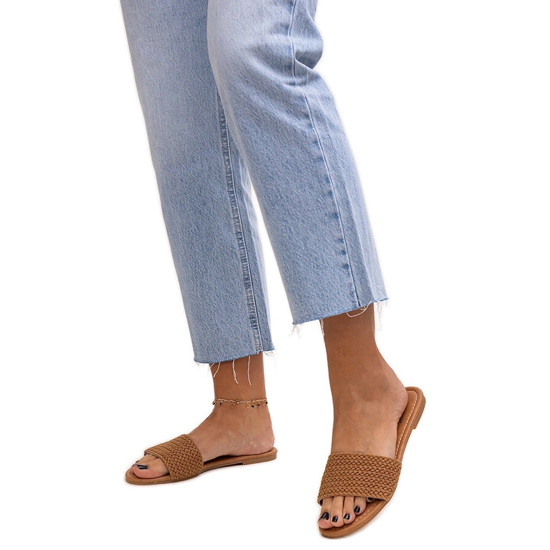 Chaussons Marika brodés marron brun