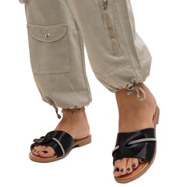 Chapeaux ornés d'une lanière avec zircons Amari noir