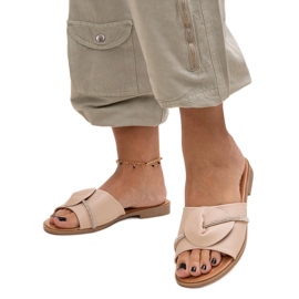 Chapeaux ornés d'une lanière avec zircons Amari beige Chapeaux ornés d'une lanière avec zircons Amari beige