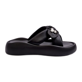 Tongs en cuir pour femmes sur la plateforme noir GOE NN2N4110 le noir
