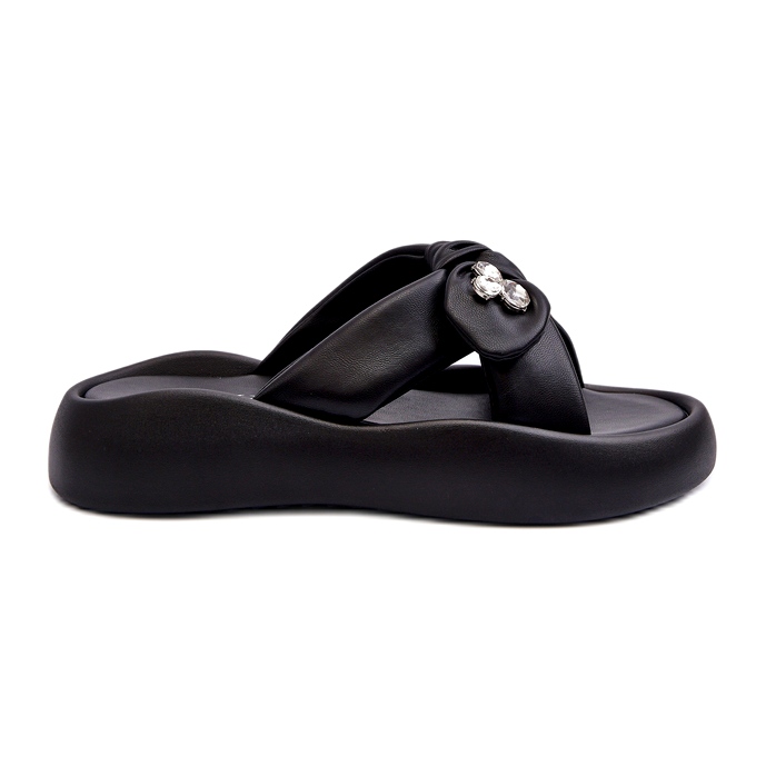 Tongs en cuir pour femmes sur la plateforme noir GOE NN2N4110 le noir